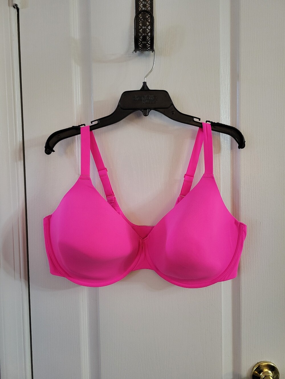 NWT SKIMS Fits Everybody T-Shirt Bra 44DD Neon Pink Lightly Lined Buttery Soft